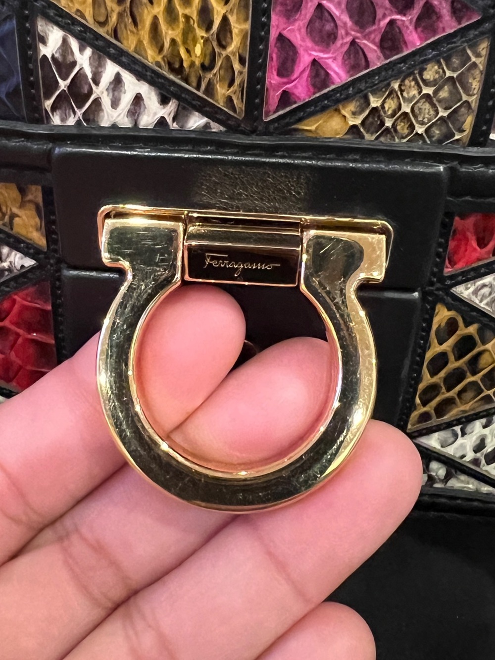 Salvatore Ferragamo Patchwork Geometric multicolored Pattern Shoulder bag! RARE! - Picture 16 of 17